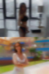 Hot sexy wives NY naked in public park