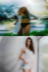 Sexy nude WI female near sea